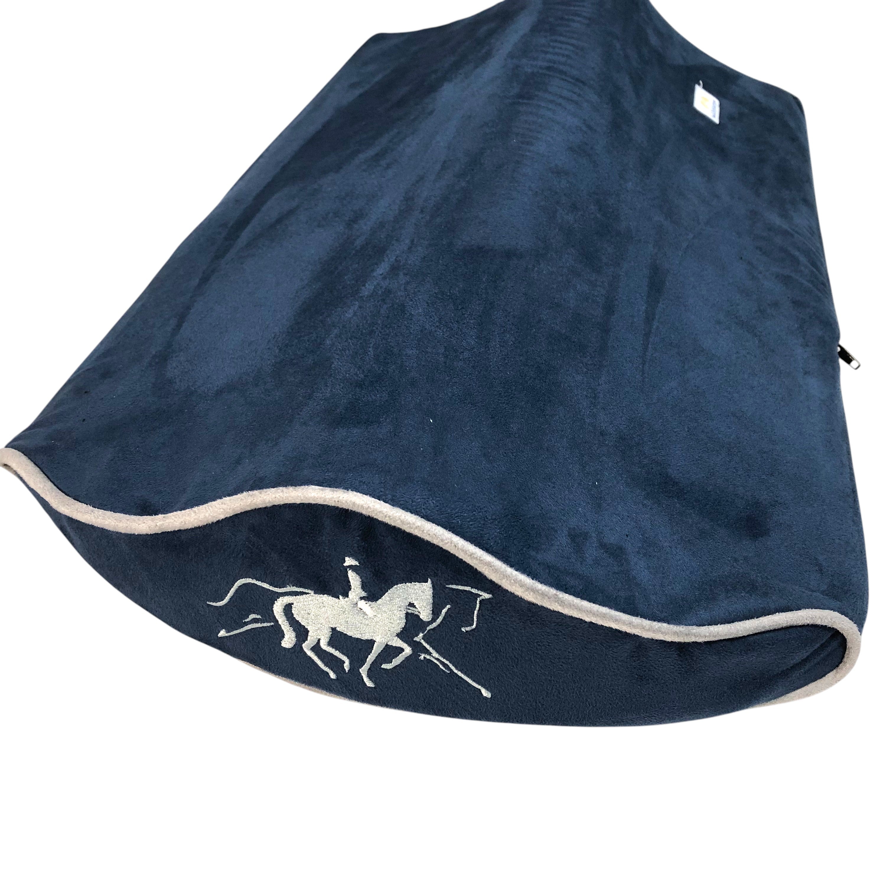 SaddleMattress TM Supreme Dressage Extended Trot in DARK BLUE