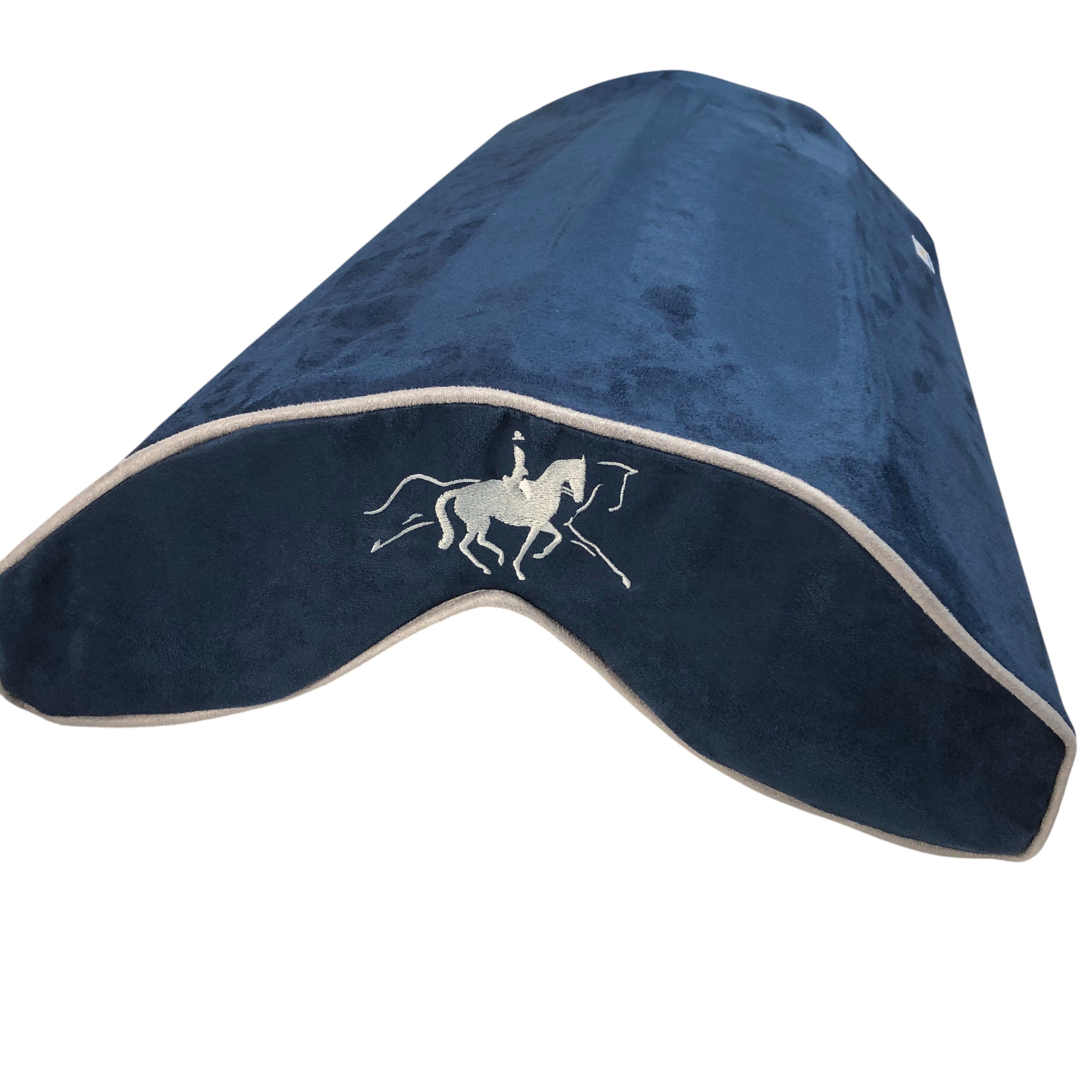 SaddleMattress TM Vertex Dressage Horse Extended Trot in Dark Blue