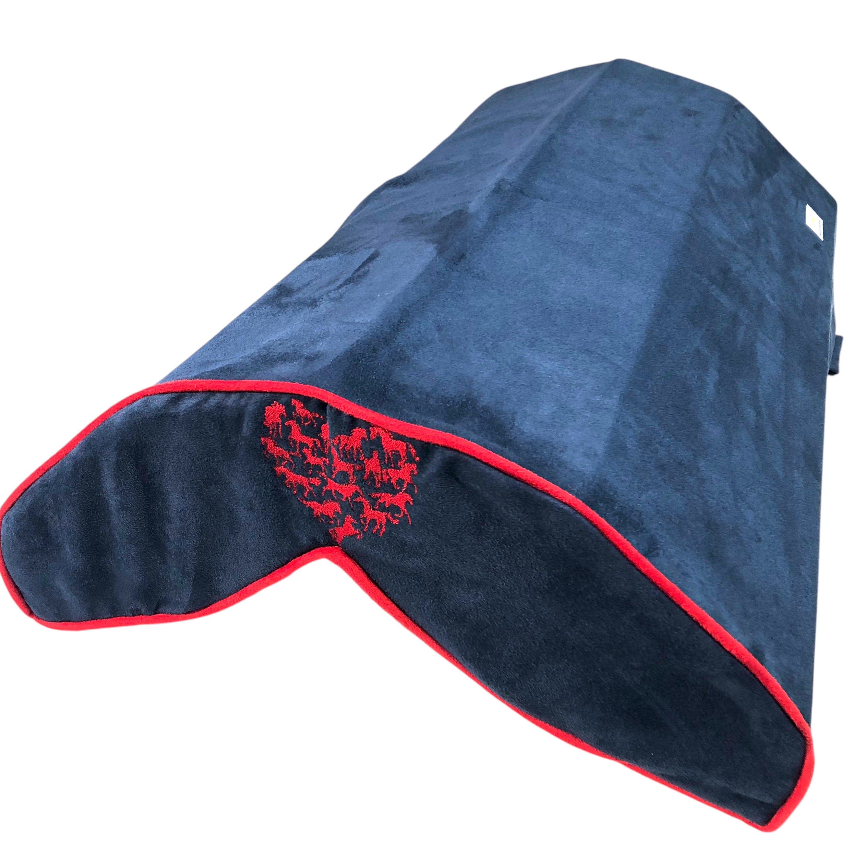 SaddleMattress Vertex Heart of Horses in Dark Blue with Red Piping