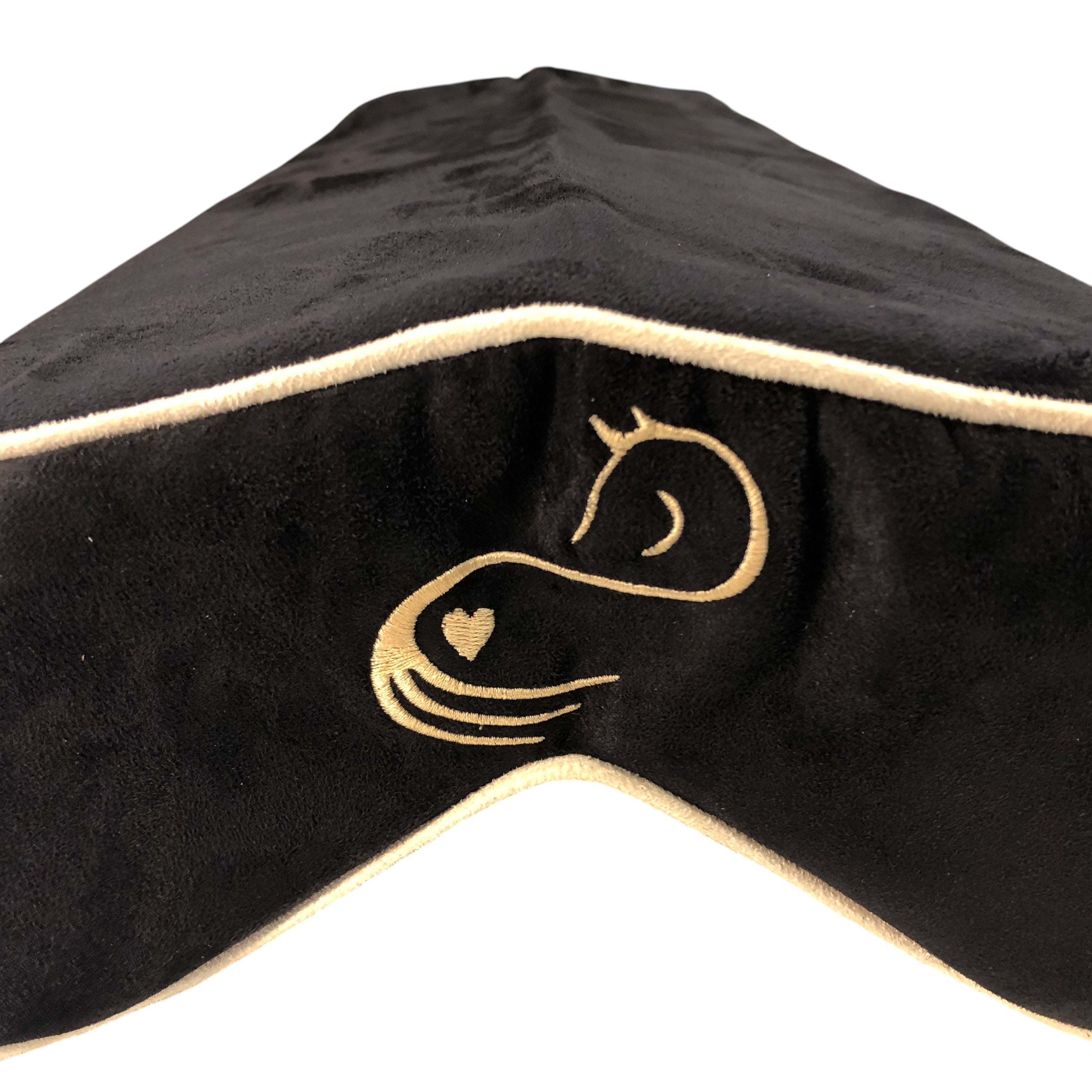 Vertex Gold Horse Silhouette in Black