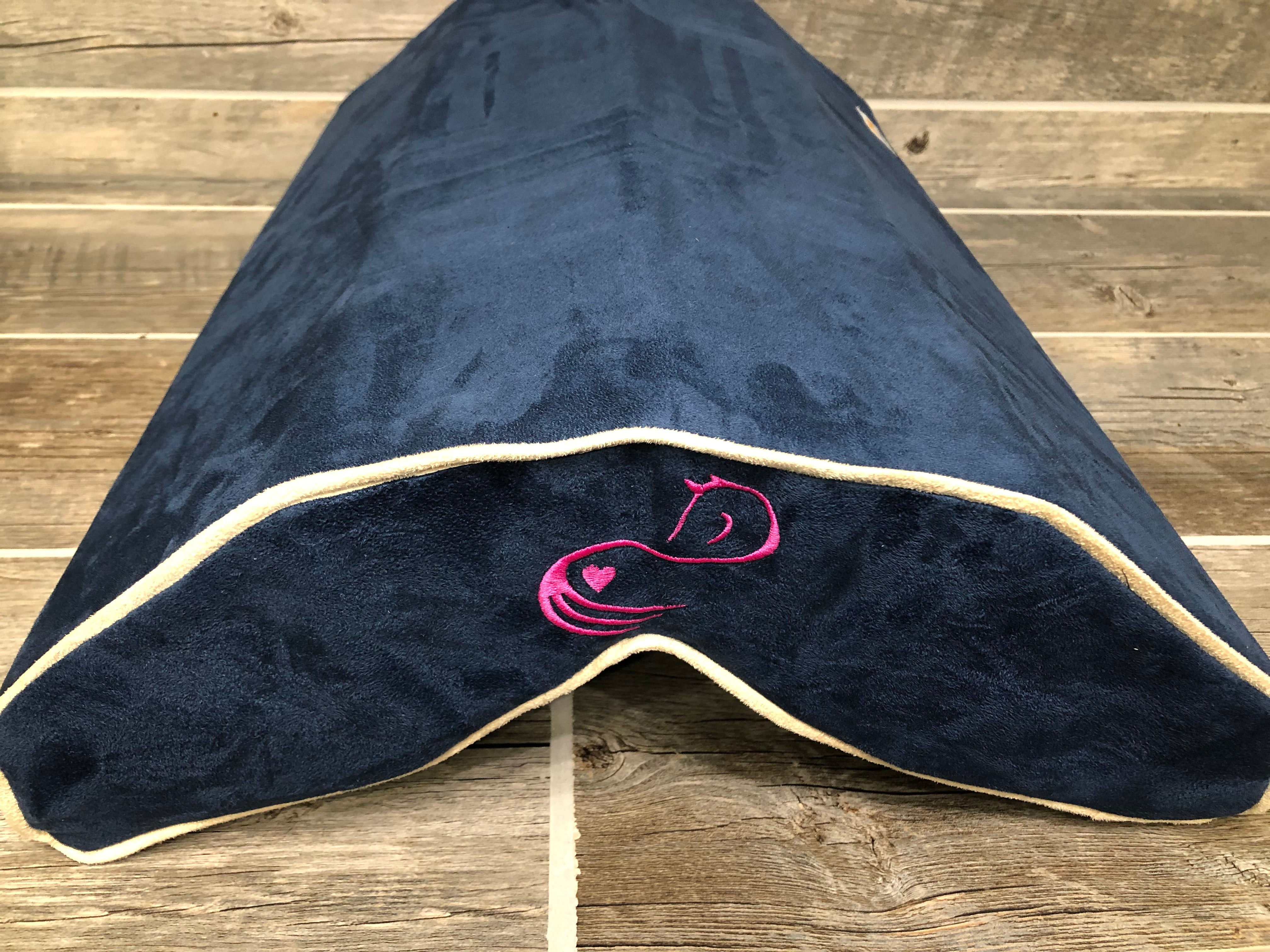 Vertex Pink horse Silhouette in Dark Blue